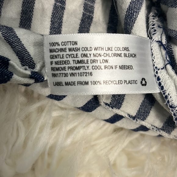 • Universal Thread Striped Shorts White and Navy - Picture 11 of 11